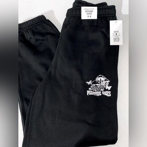 Refuge - Graphic Boyfriend Jogger